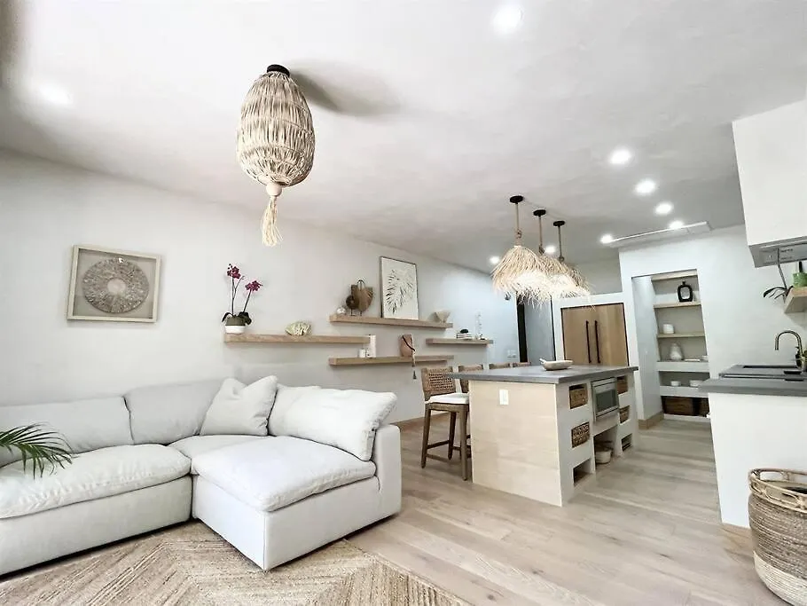 Aloha Moon - A Chic And Dreamy Modern Tropical Hideaway! Apartment Wailea